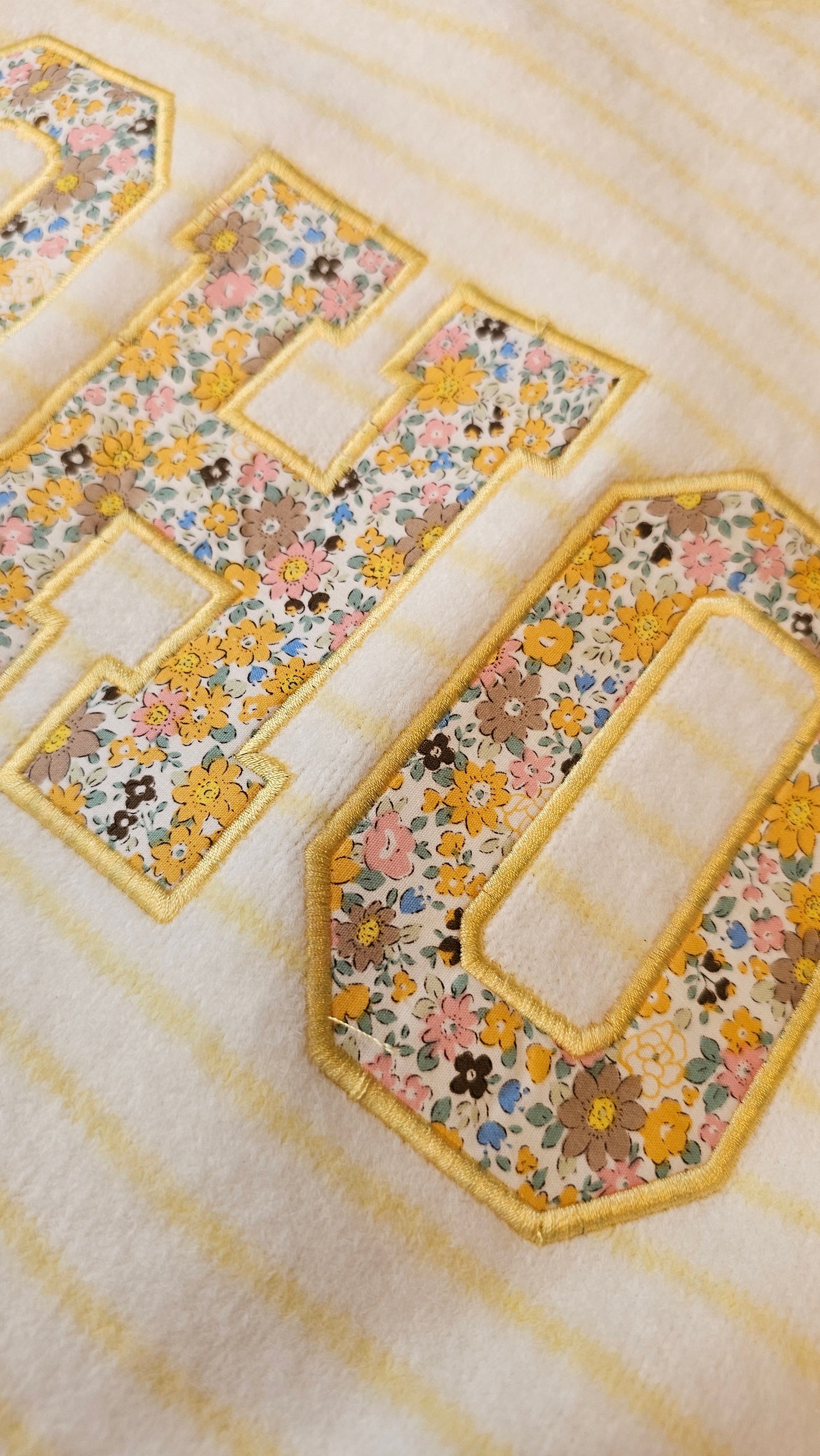 Lyhythihainen neulepusero