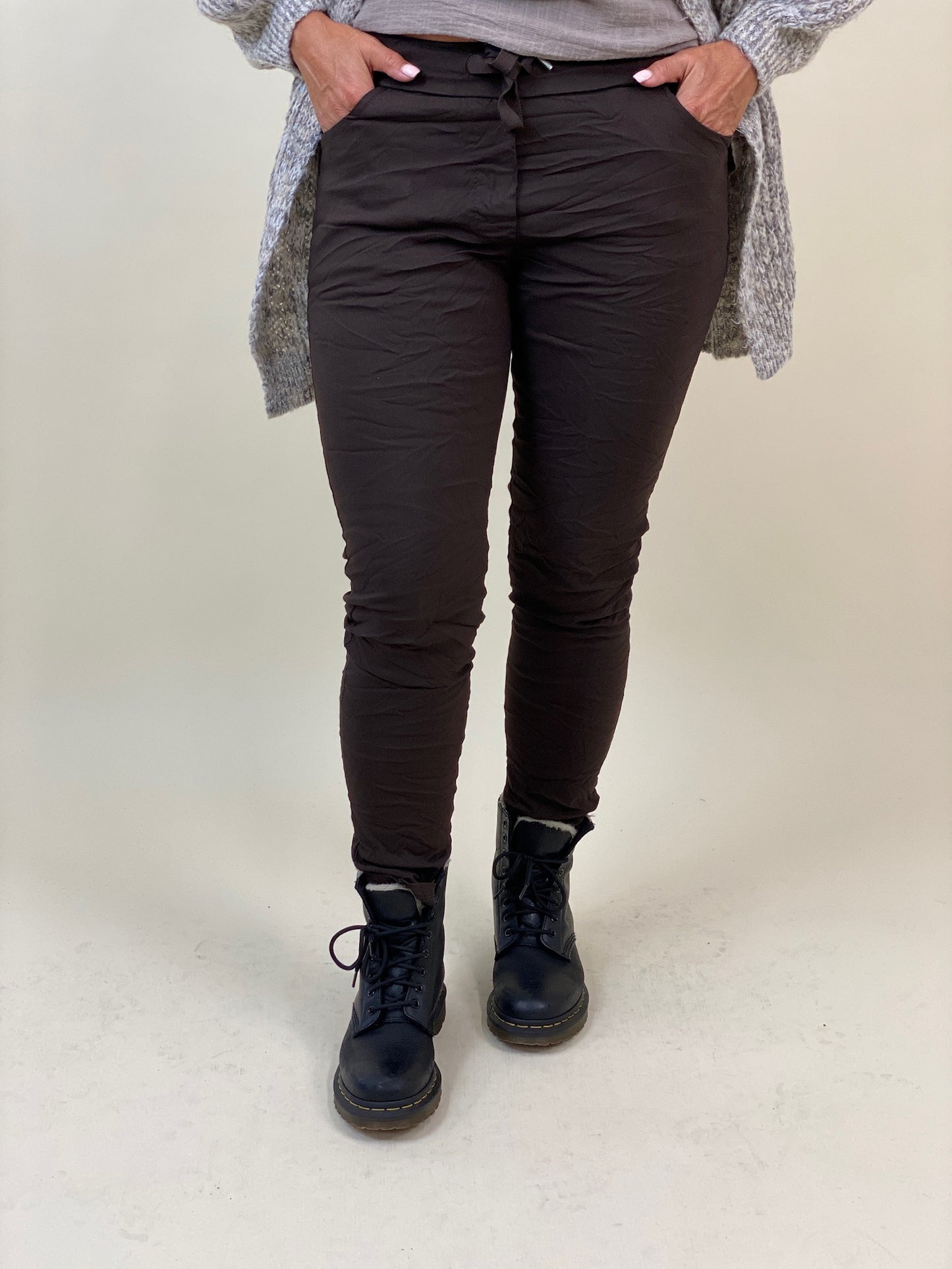 Joustohousut monta väriä