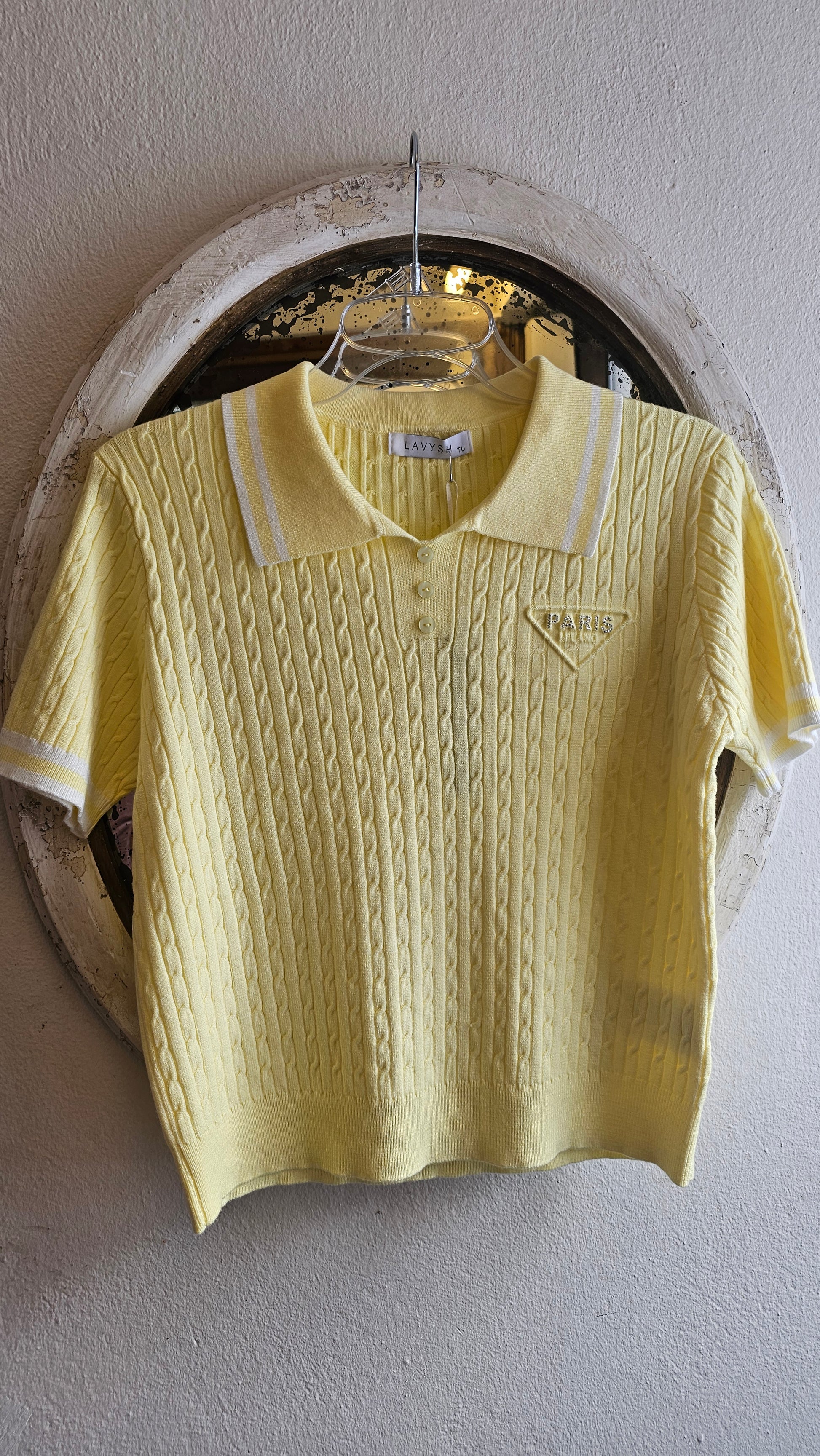 Kauluksellinen neule