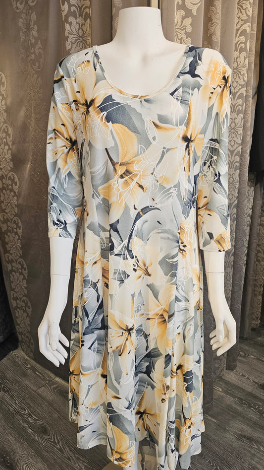 Plus size mekko