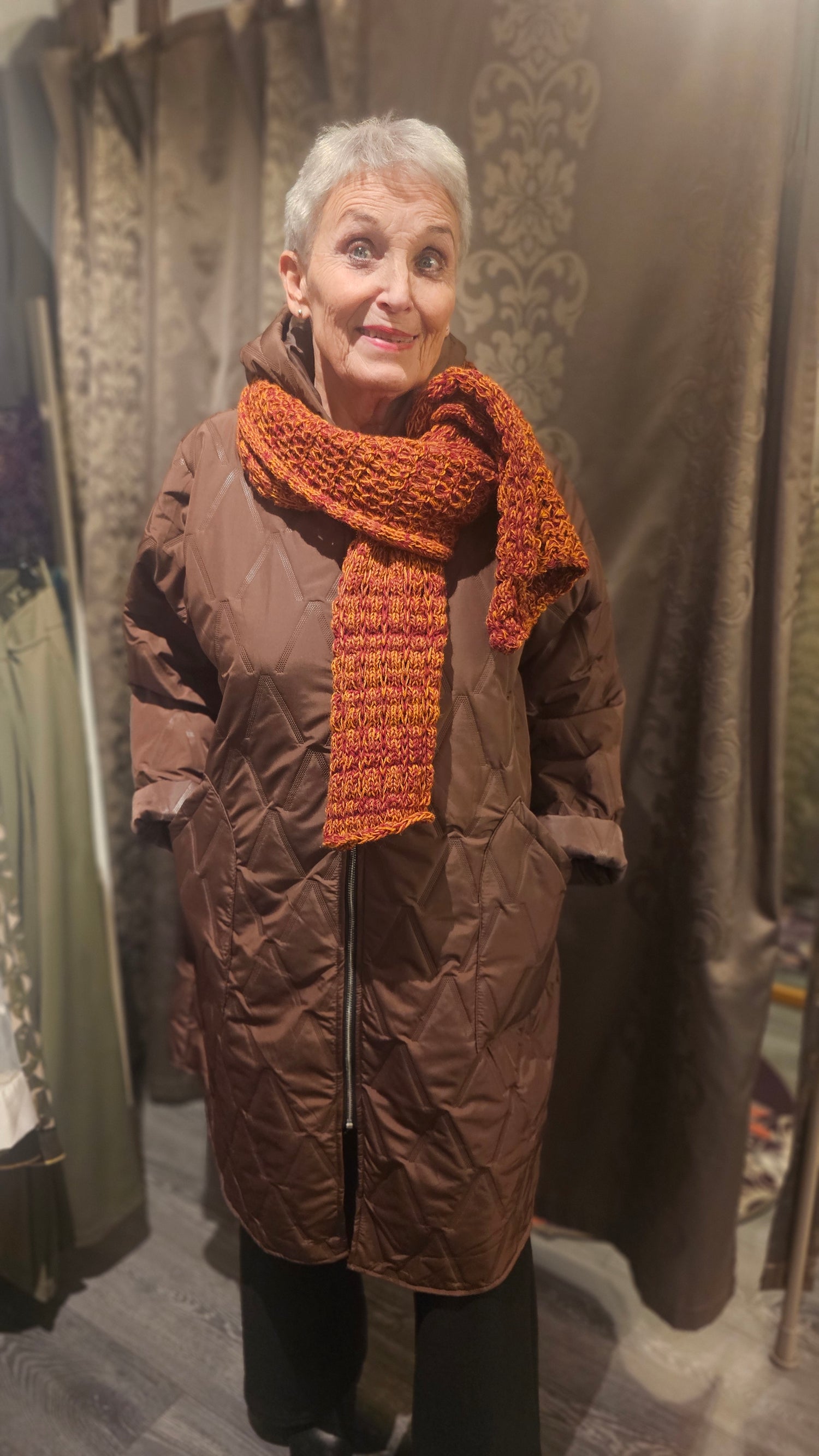 Kevyt tikkitakki naiselle – lämmin ja tyylikäs valinta arkeen