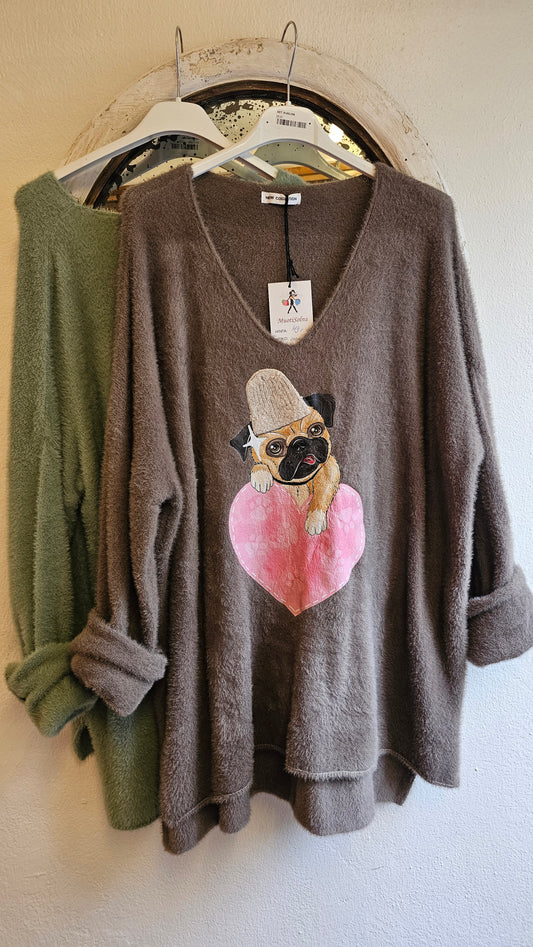 ruskea pusero,mopsin kuva, villa. kylmät kesäillat.