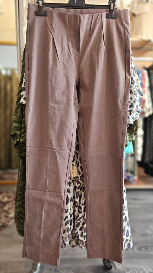 taupe joustohousut