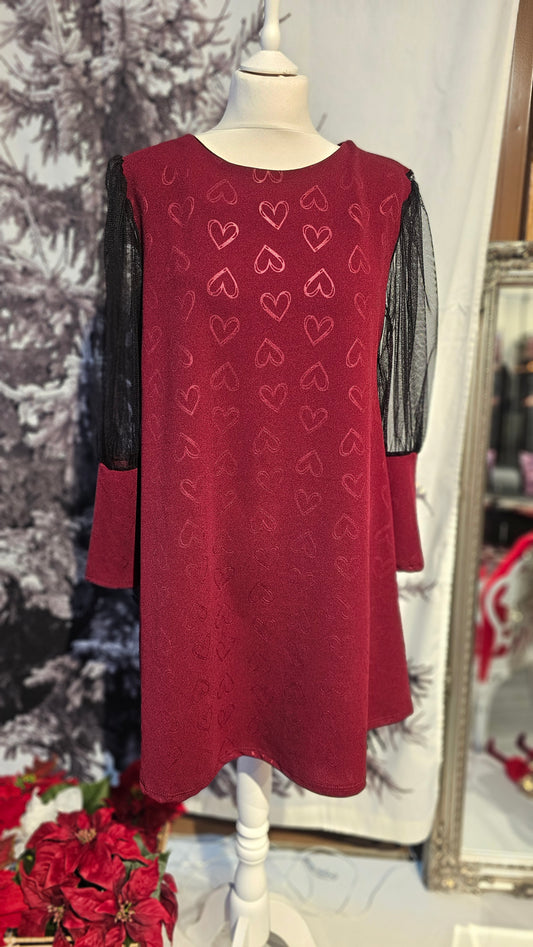 Sydänkuvioinen mekko burgundi väri