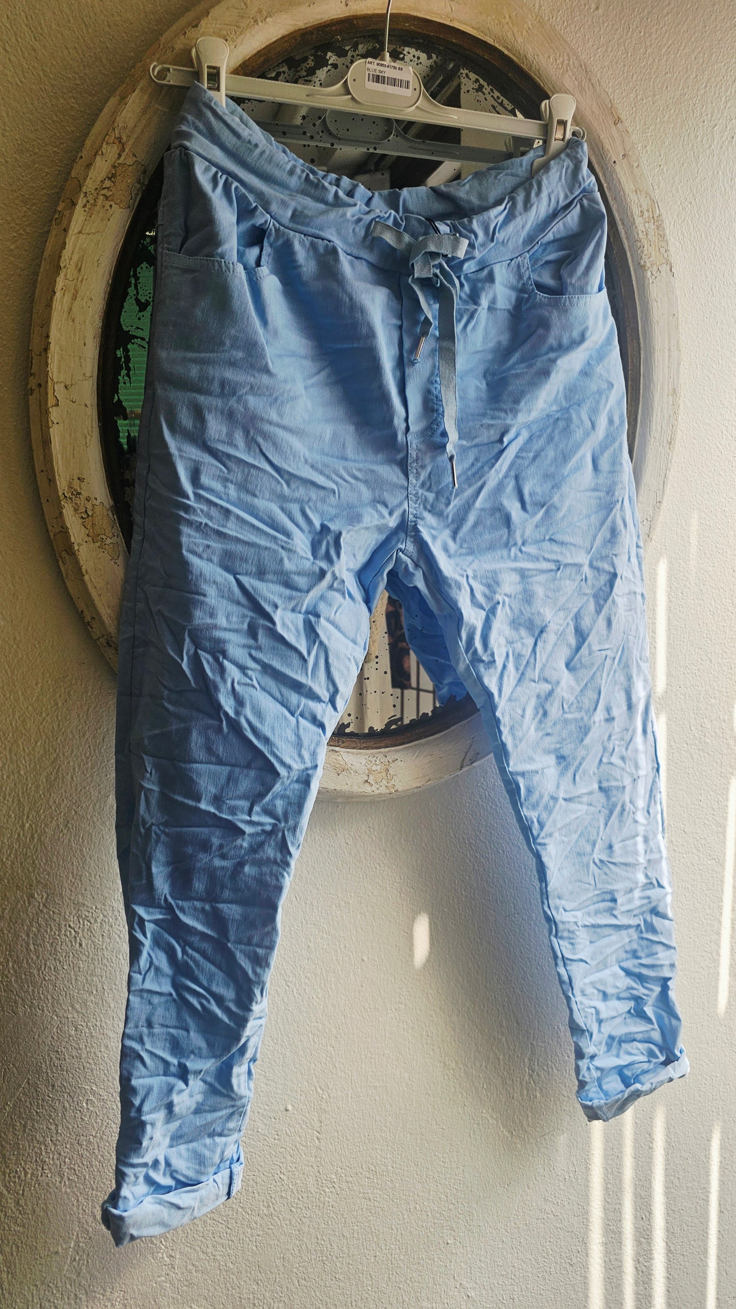 Joustohousut monta väriä