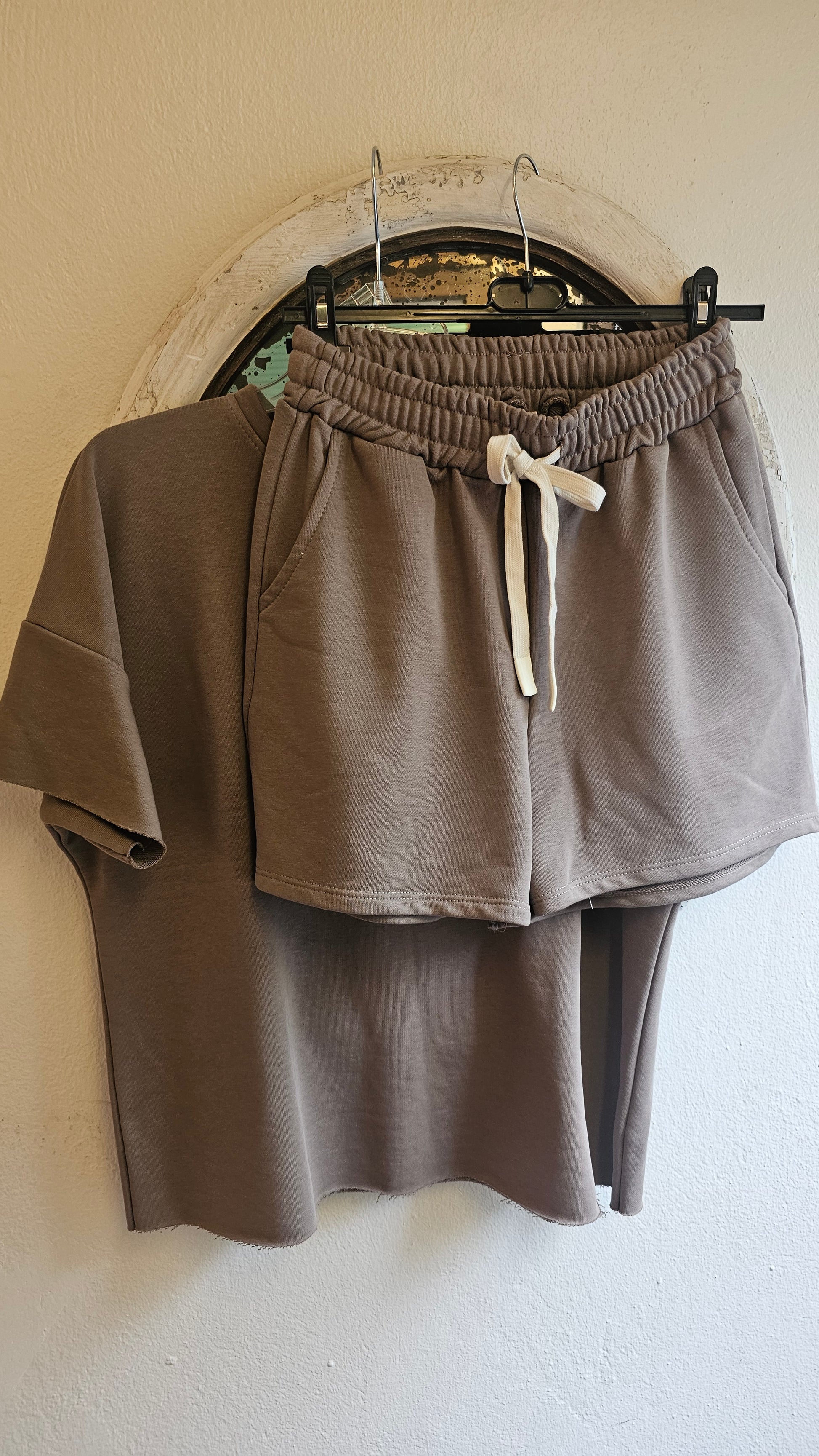 taupe  t-paita