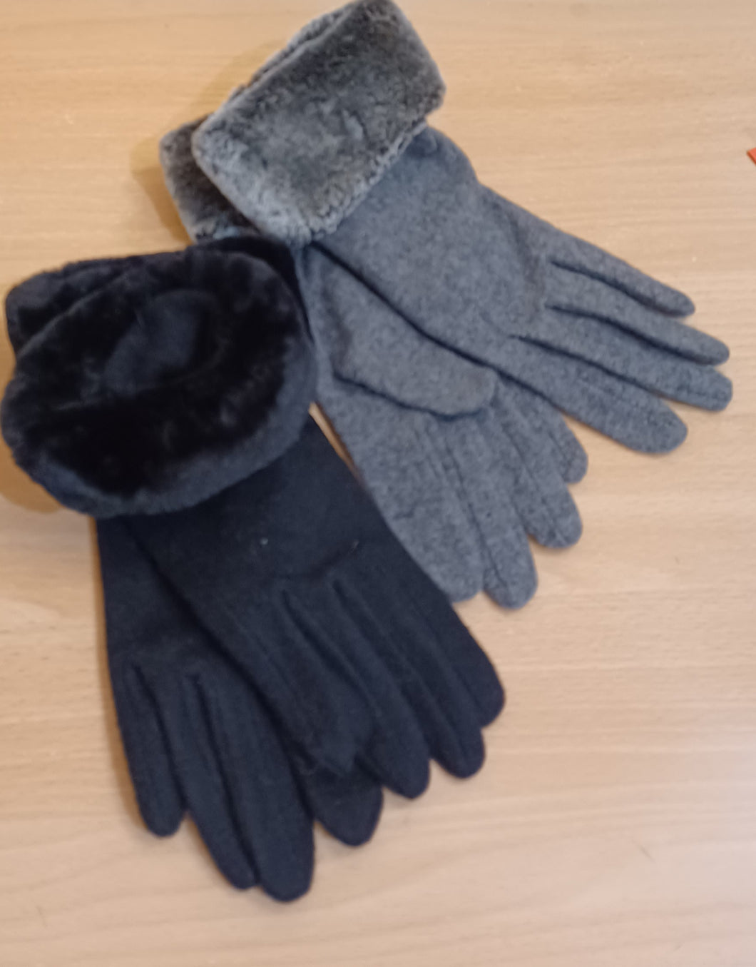 Villasekoite hansikkaat musta ja harmaa